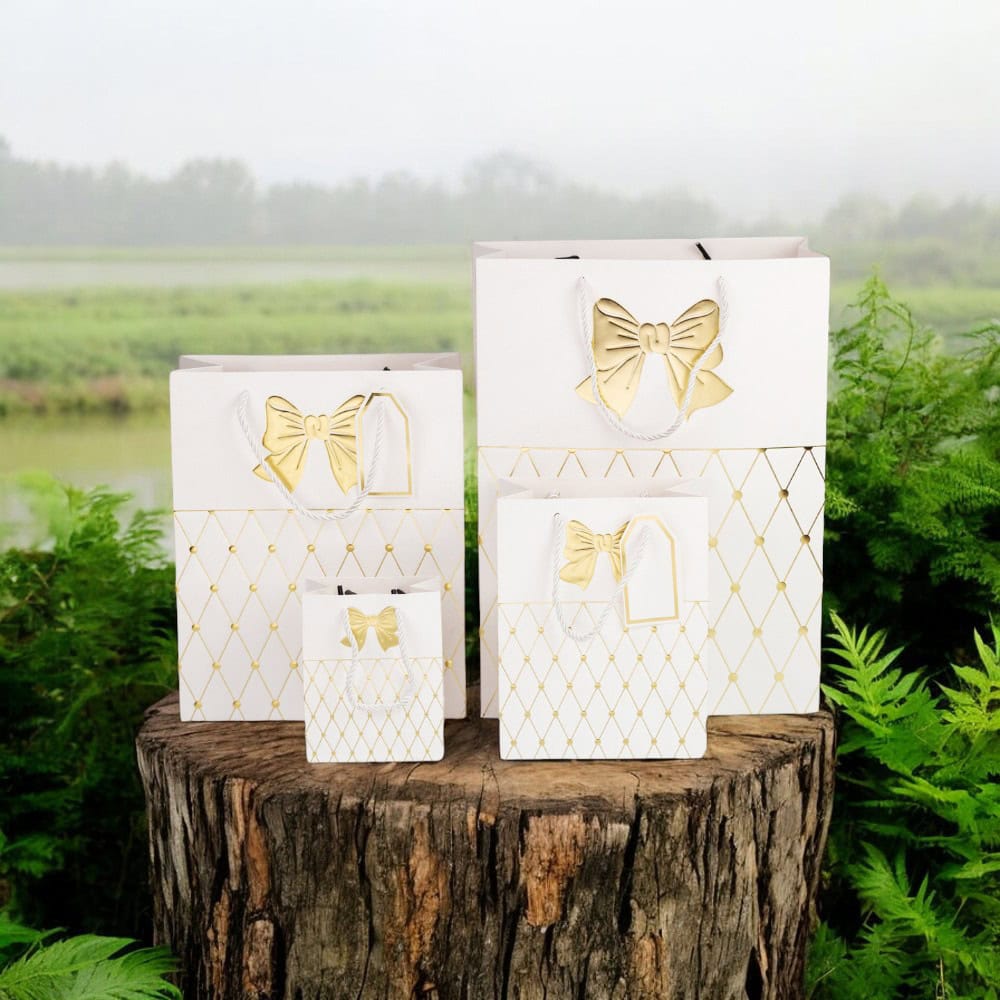 Pungi cadou cu mâner model fundă și romburi aurii - alb 2 - craftup.ro