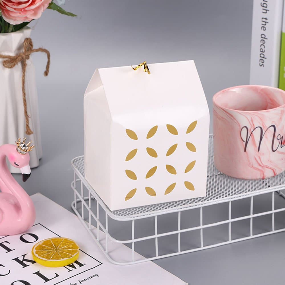 Cutie pătrată perforată - alb - CraftUp