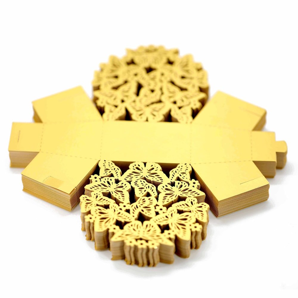 Cutiuță cu fundă model fluturași 6,3x4cm - auriu (set 50 buc) - CraftUp