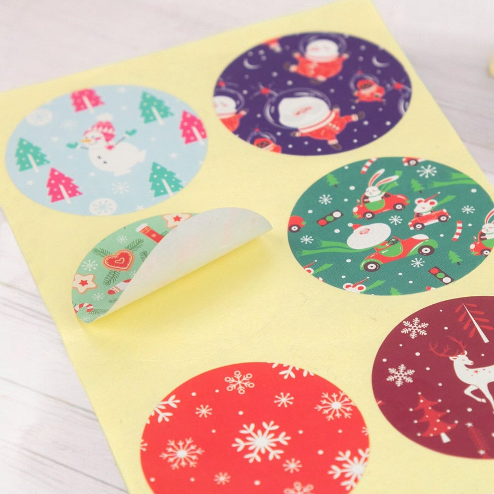 Set 24 pungi de Crăciun 4 modele cu buline sau dungi și stickere - CraftUp