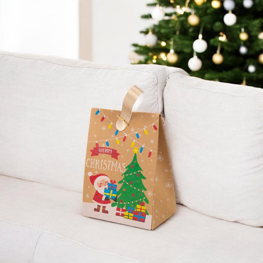 Set 6 pungi modele diferite de Crăciun cu mâner textil - kraft - CraftUp