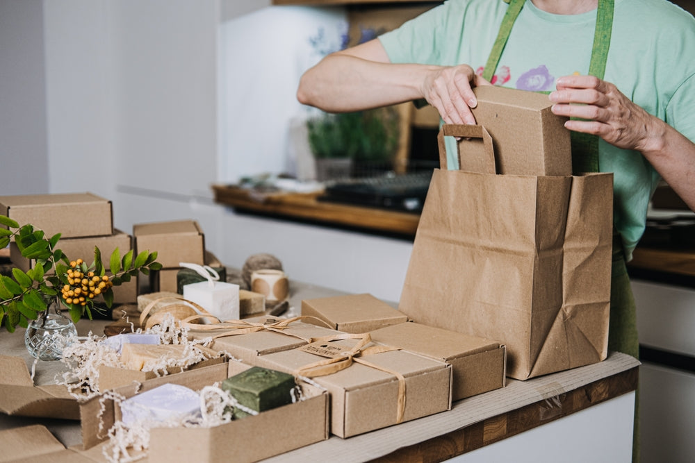Ce tip de ambalaj funcționează mai bine pentru produse handmade, cosmetice, bijuterii sau dulciuri?