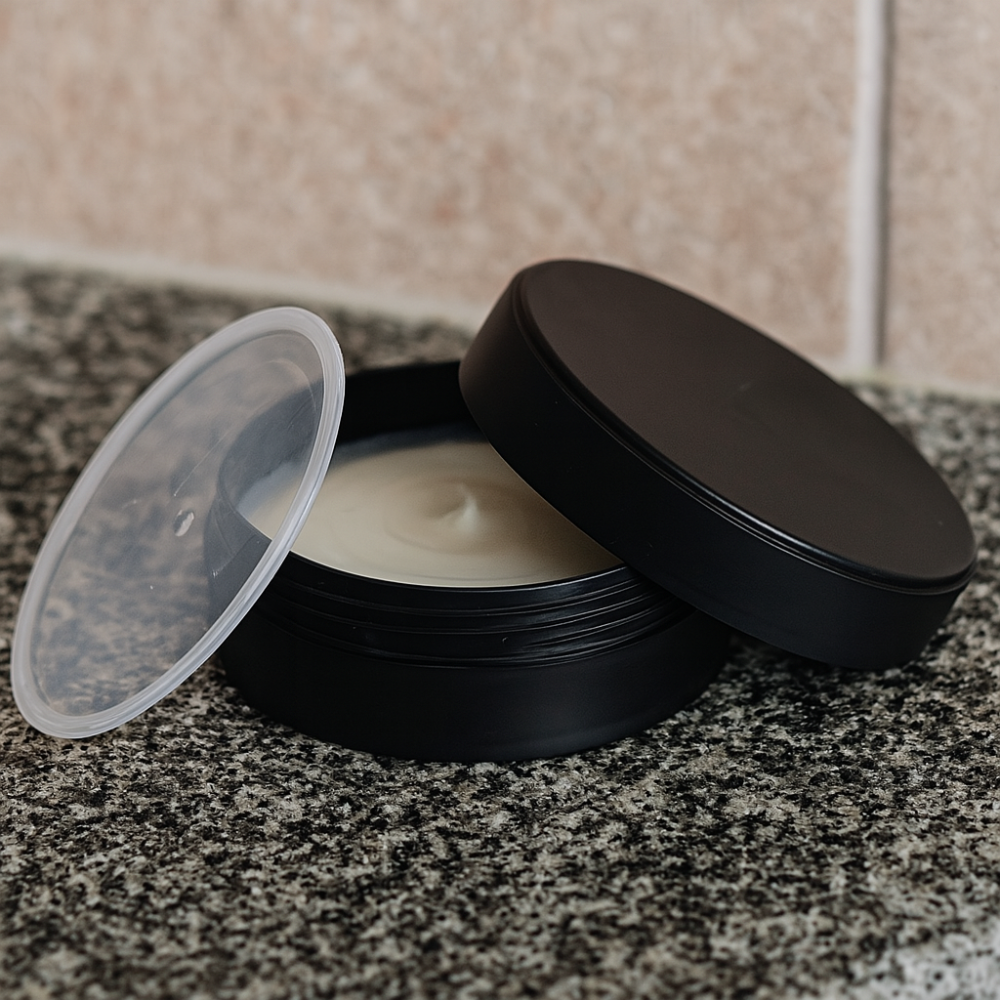 Recipient rotund plat negru mat cu capac 100ml