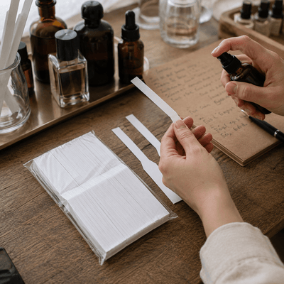 Benzi test parfum din hârtie - alb (set 100 buc) - CraftUp