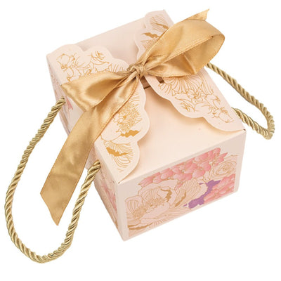 Cutie mică cu panglică și mâner din sfoară model floral - alb (set 50 buc) - 10.5x8.3x7.3cm - CraftUp