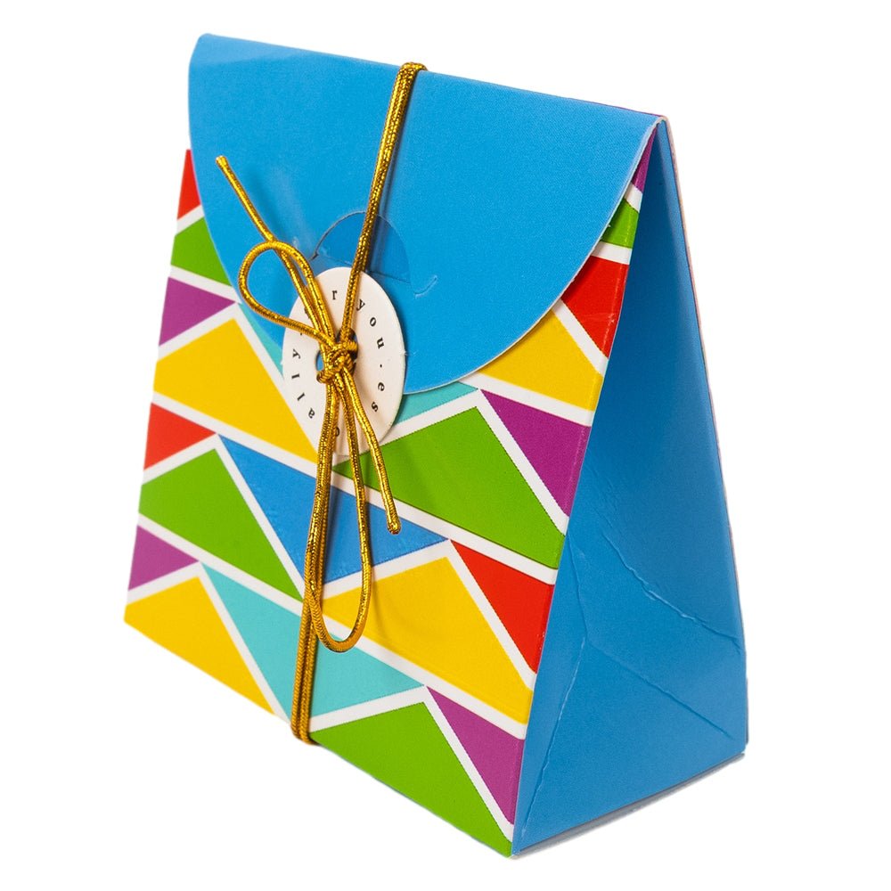 Cutii cadou cu fir auriu și etichetă - Mix 4 modele (set 12 buc) - CraftUp