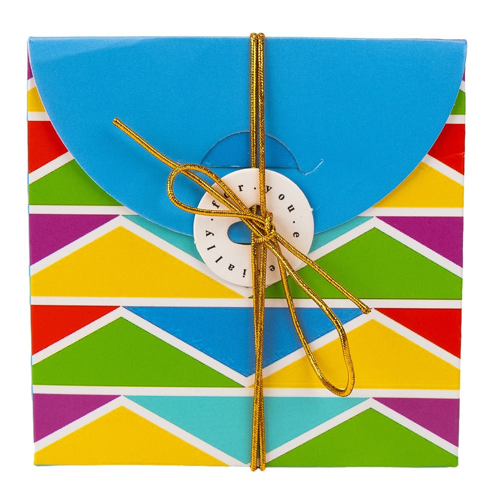 Cutii cadou cu fir auriu și etichetă - Mix 4 modele (set 12 buc) - CraftUp