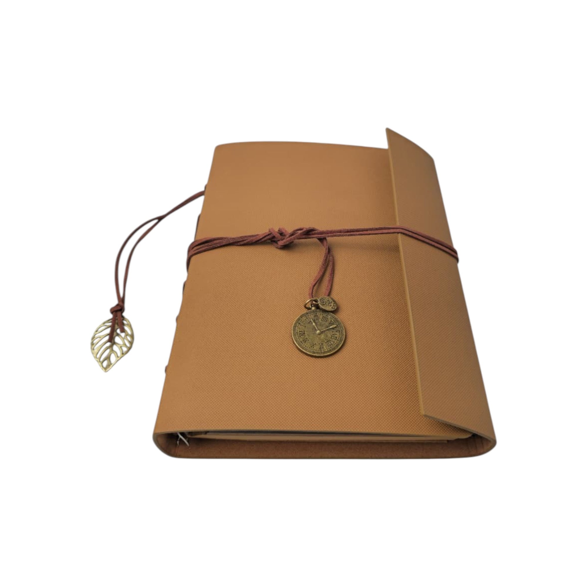 Jurnal tip agendă vintage cu șnur și pandantive metalice - CraftUp
