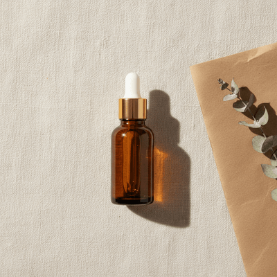 Sticluță ambră reutilizabilă cu pipetă și capac alb - auriu - CraftUp